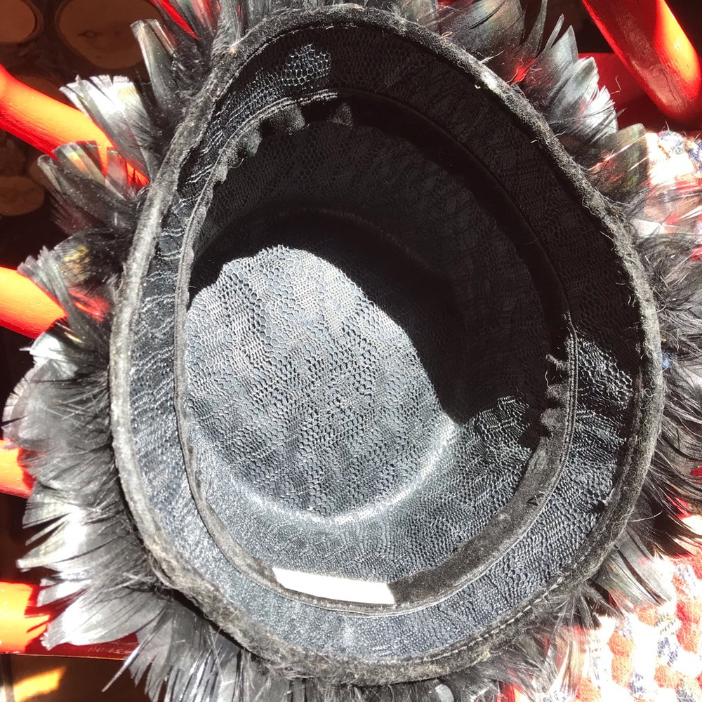 VINTAGE Black Feathered Structured Bucket Hat Lightweight woven base Narrow brim - Picture 8 of 9